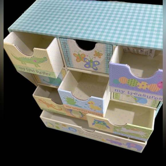 Baby’s “My First Keepsake Box” with 9 Individual Compartments - Picture 7 of 10